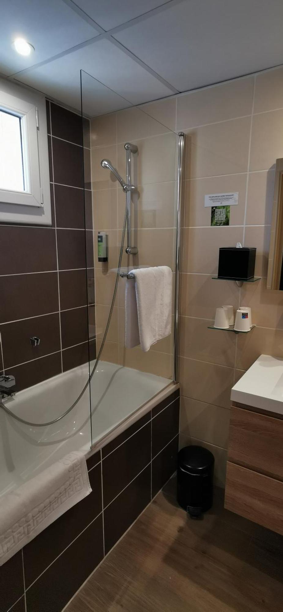 Hotel Le Valaurie Saint-Nazaire  외부 사진