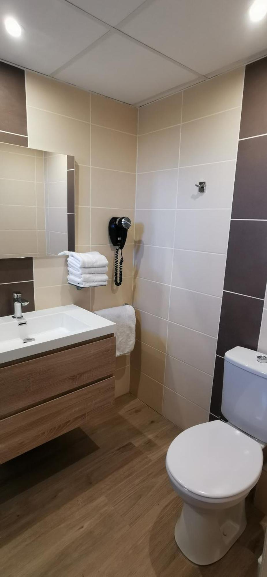 Hotel Le Valaurie Saint-Nazaire  외부 사진