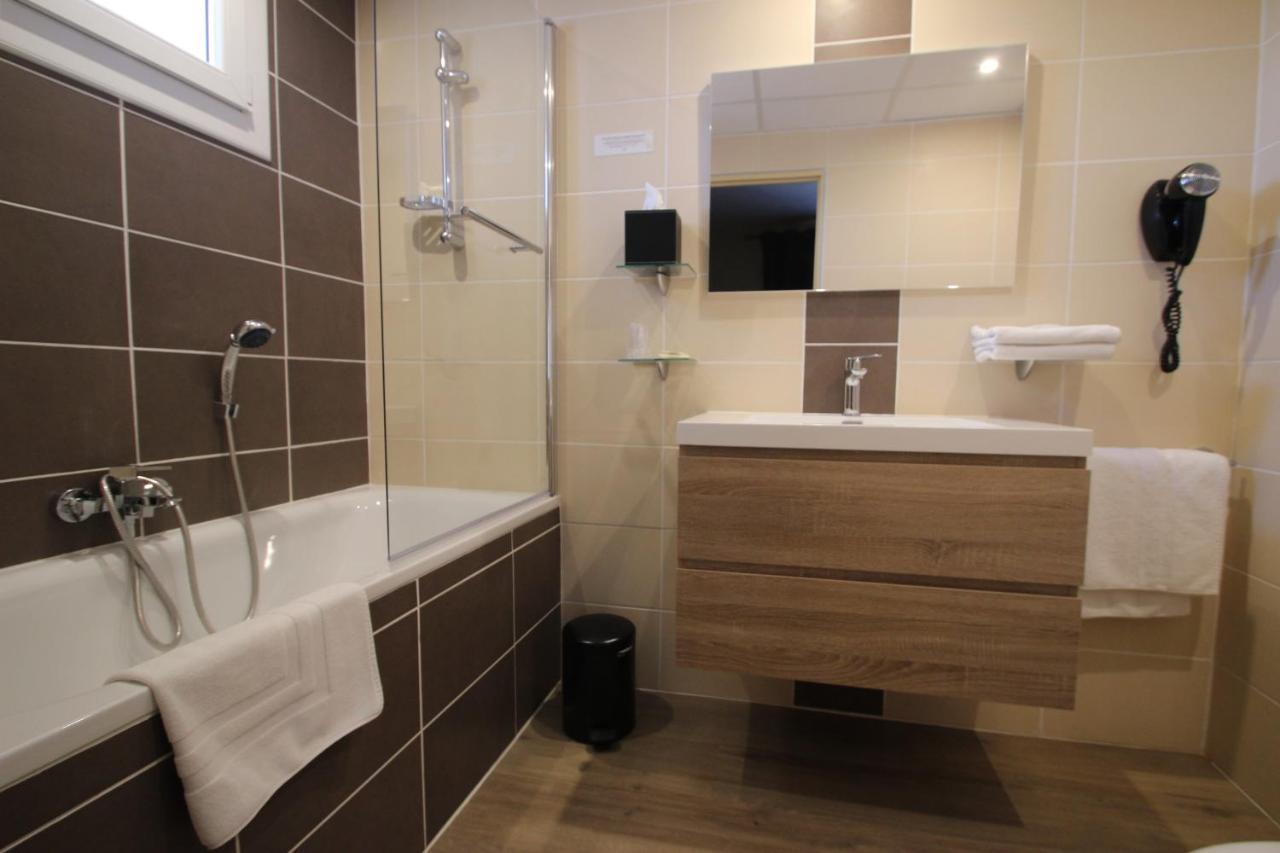 Hotel Le Valaurie Saint-Nazaire  외부 사진
